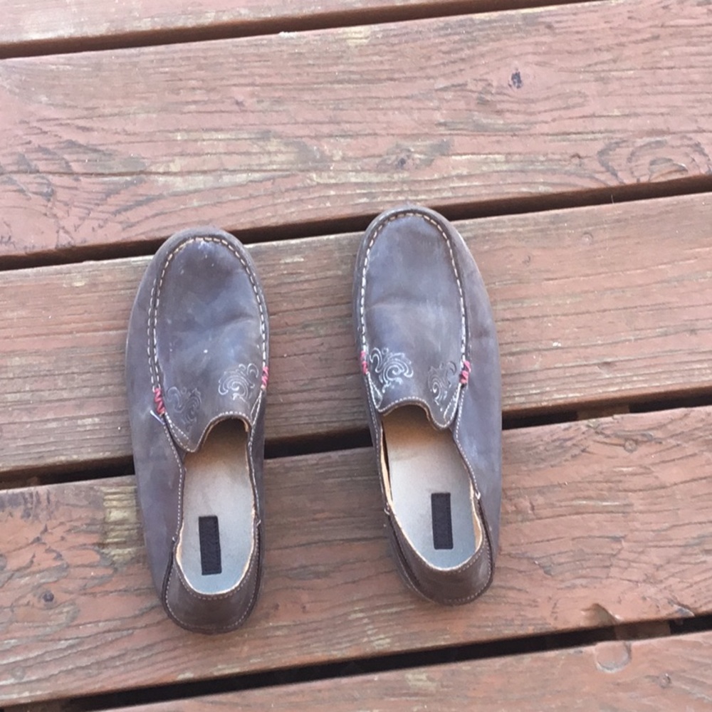 Women’s leather shoes